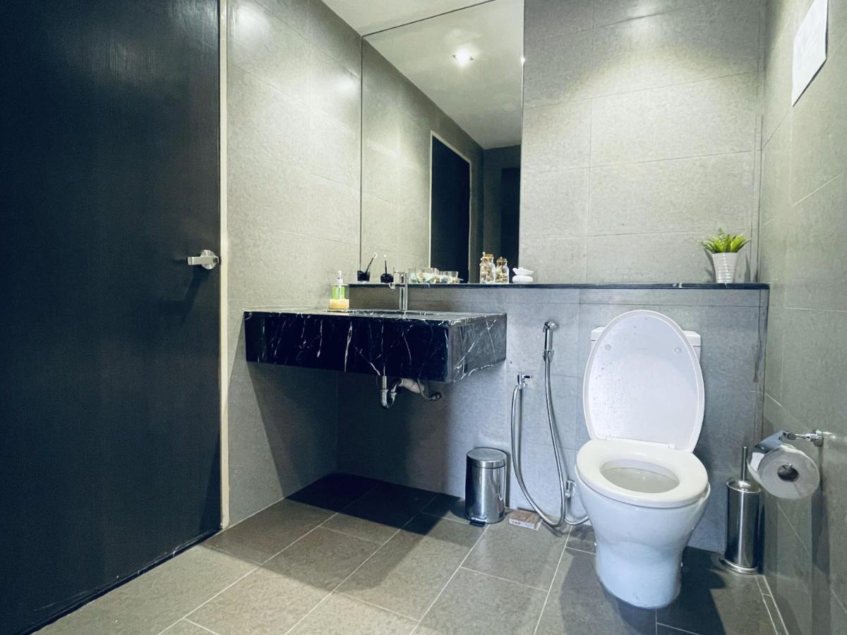 B.Suites 21 Kota Kinabalu Dış mekan fotoğraf
