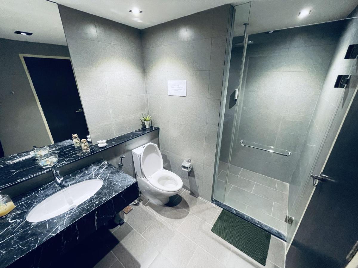 B.Suites 21 Kota Kinabalu Dış mekan fotoğraf