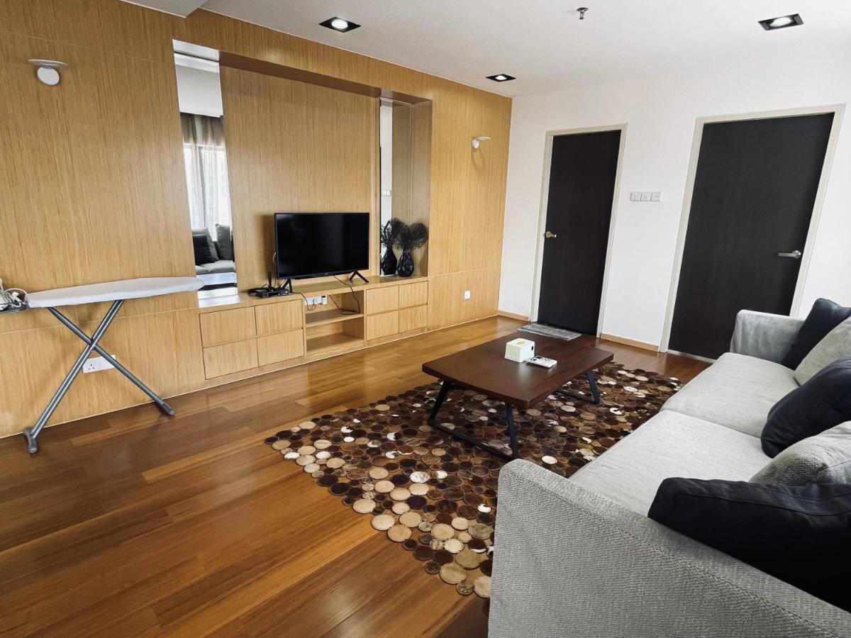 B.Suites 21 Kota Kinabalu Dış mekan fotoğraf