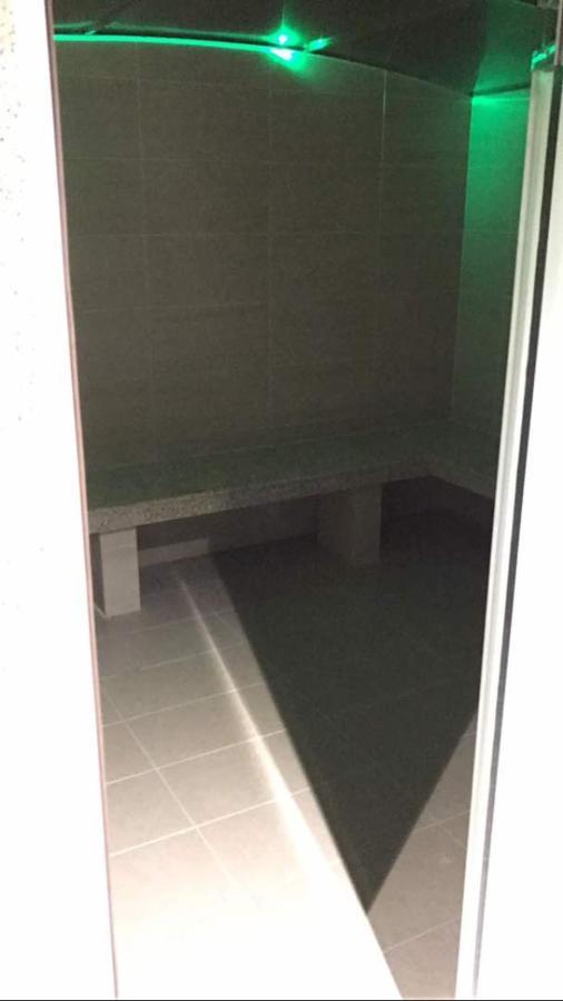 B.Suites 21 Kota Kinabalu Dış mekan fotoğraf
