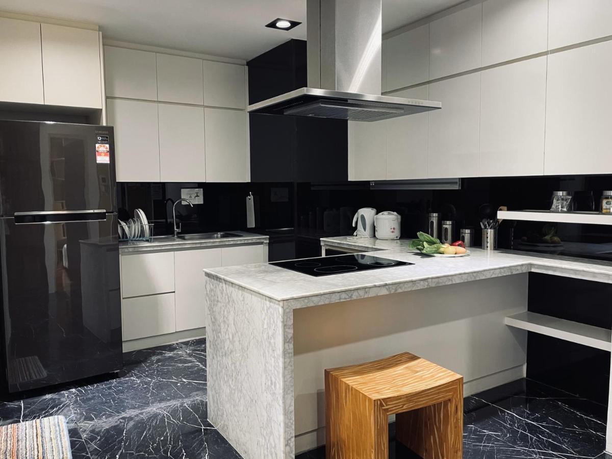 B.Suites 21 Kota Kinabalu Dış mekan fotoğraf